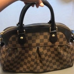 Authentic Louis Vuitton Bag.